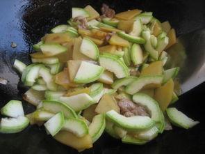 吃角瓜的网红,美味与时尚的完美邂逅 第1张 吃角瓜的网红,美味与时尚的完美邂逅 第1张